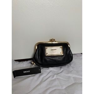 •DKNY Black Leather Coin Wallet•